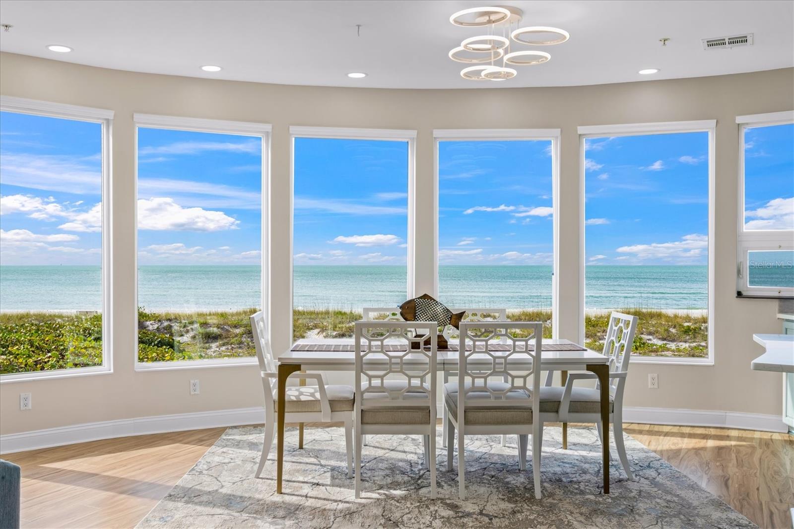 ISLAND PARADISE CONDO - Residential