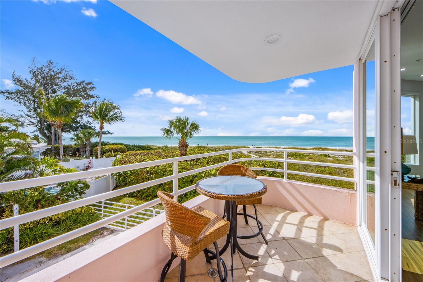 ISLAND PARADISE CONDO - Residential
