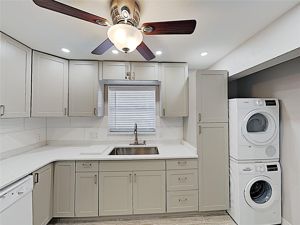 Photo of 525 Conway Road #91, Orlando, FL 32807 (MLS # O6398927)