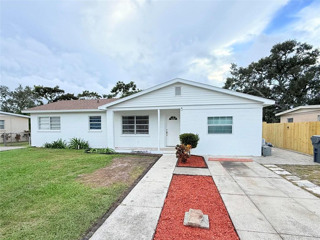 Photo of 519 Hampton Avenue, Lakeland, FL 33801 (MLS # L4956394)