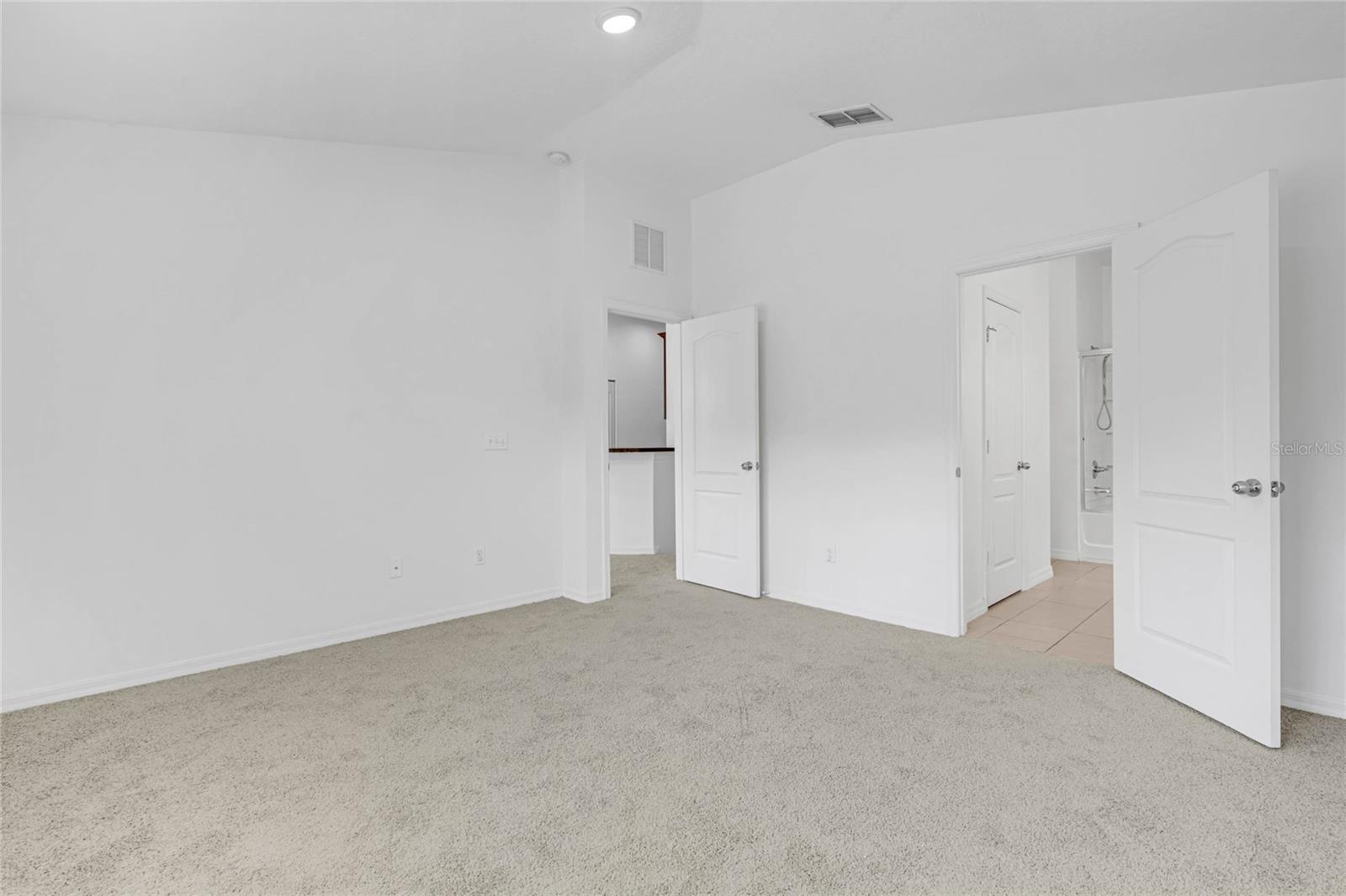 VILLAS/EAST PARK - Residential