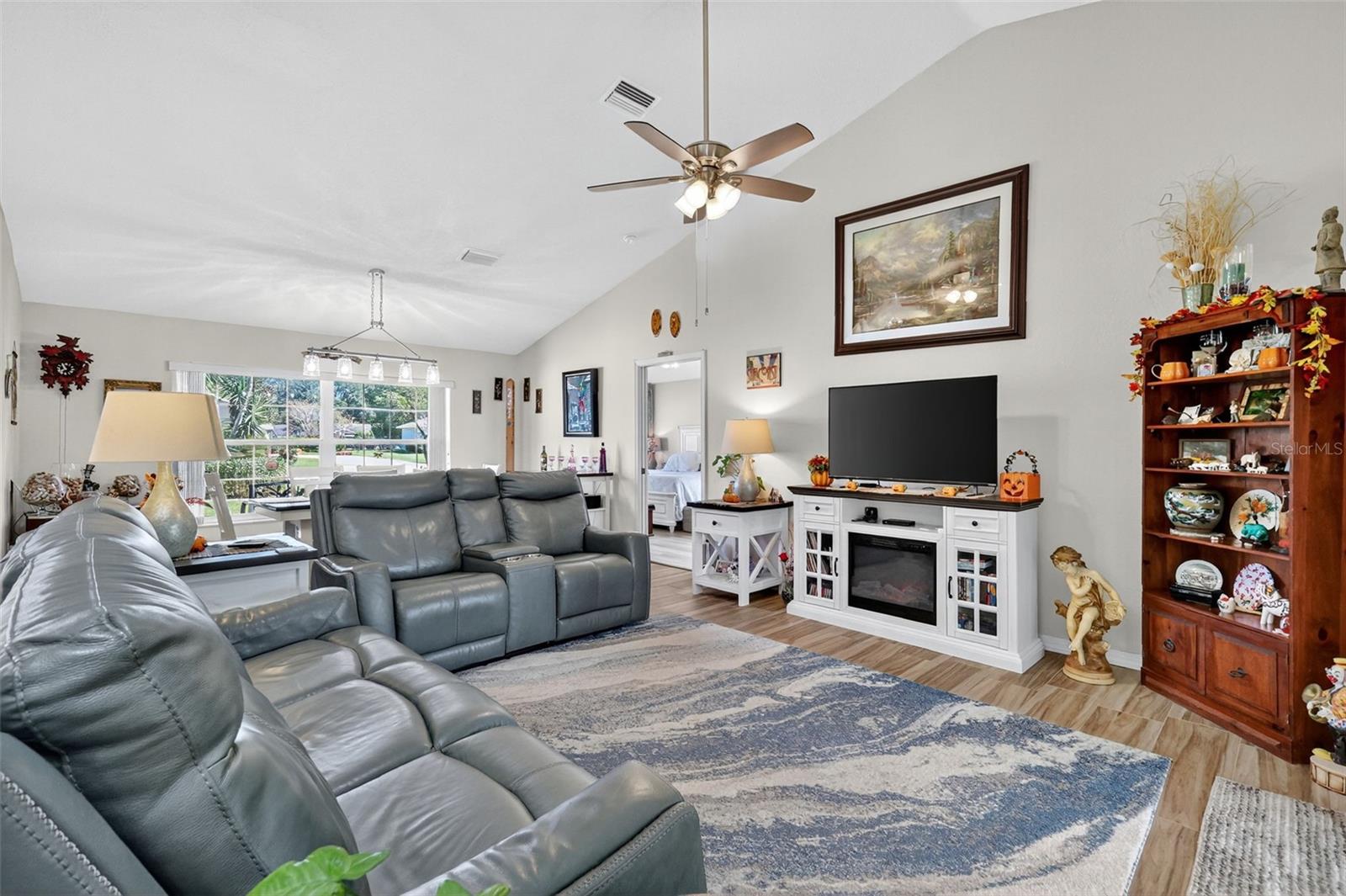 CHURCHILL - Residential