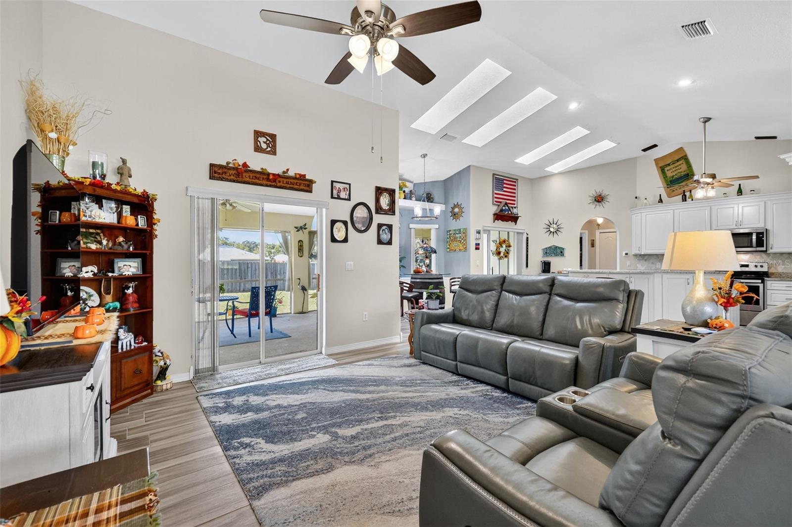 CHURCHILL - Residential