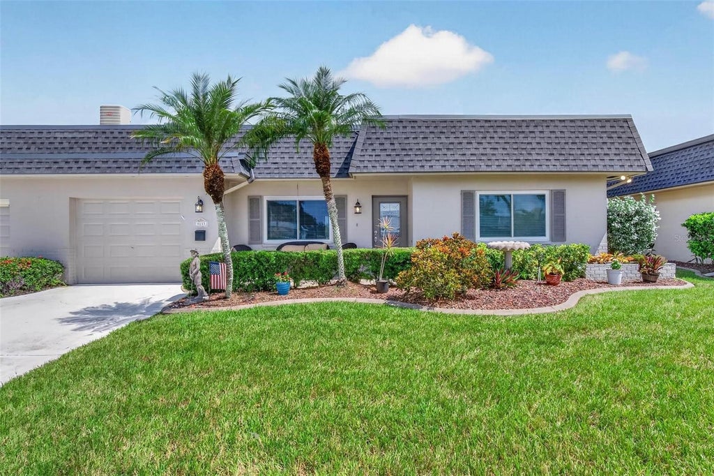 Photo of 9133 Pinehurst Drive #6R, Seminole, FL 33777 (MLS # TB8543899)