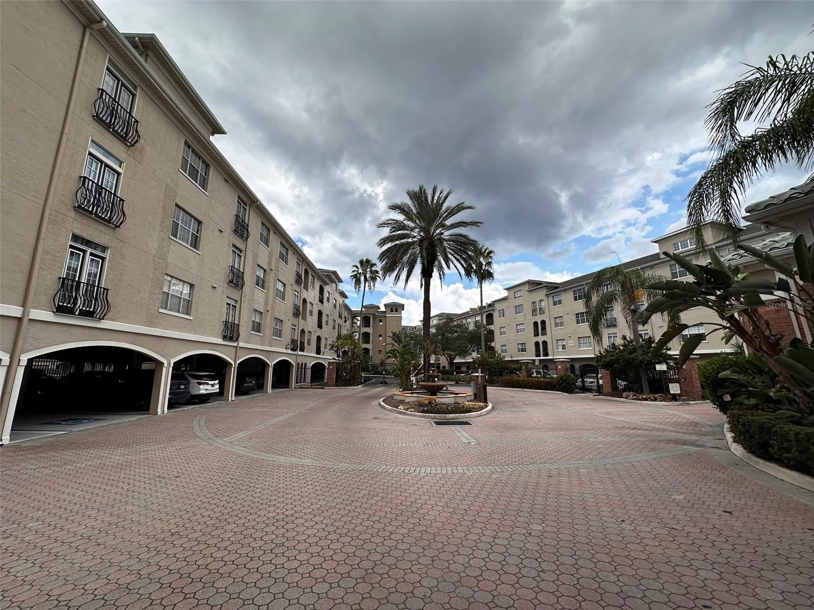 501 KNIGHTS RUN AVENUE 1327