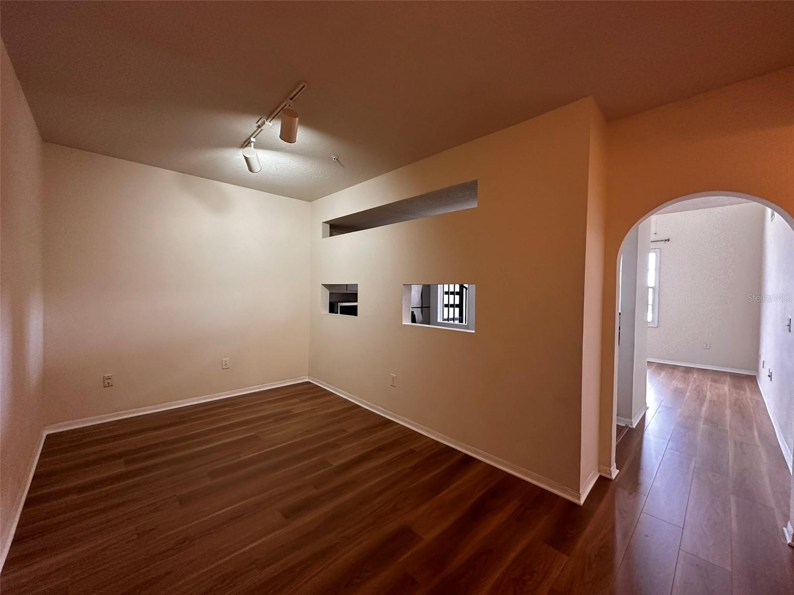 501 KNIGHTS RUN AVENUE 1327