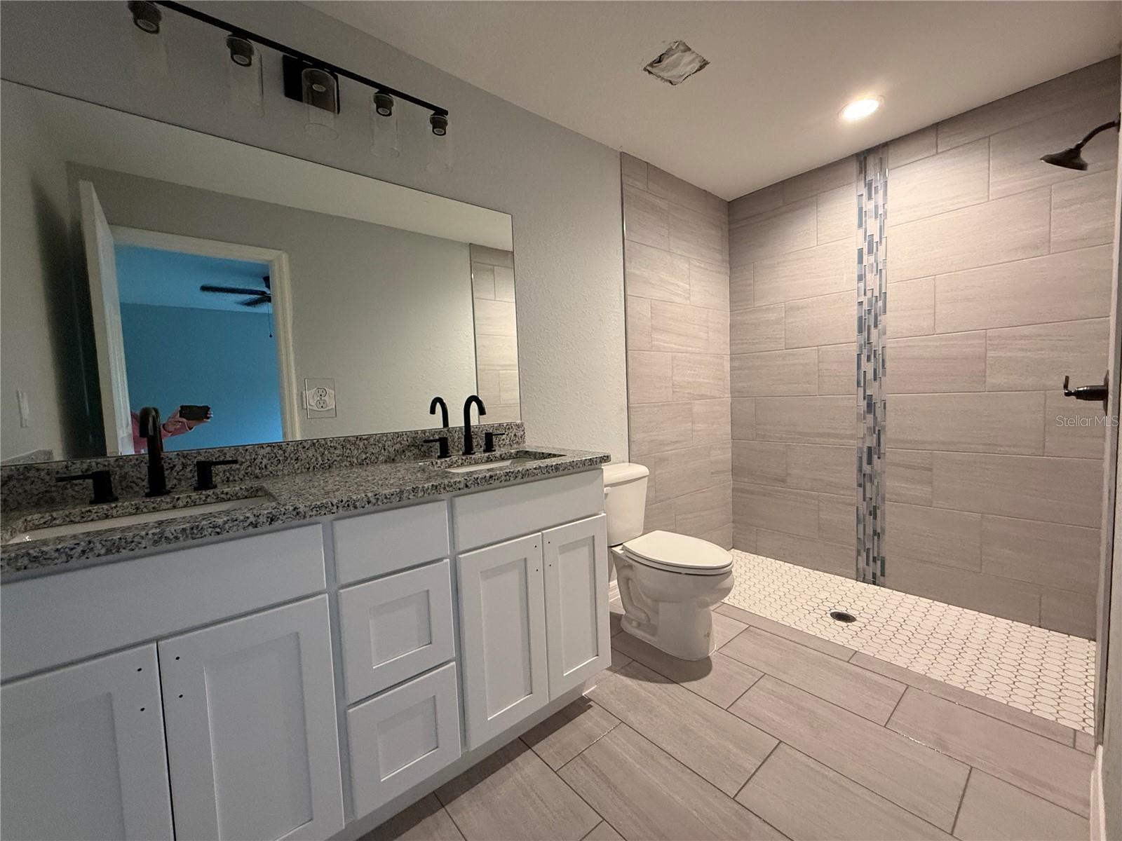 SILVER SPRINGS SHORES UNIT 17 - Residential