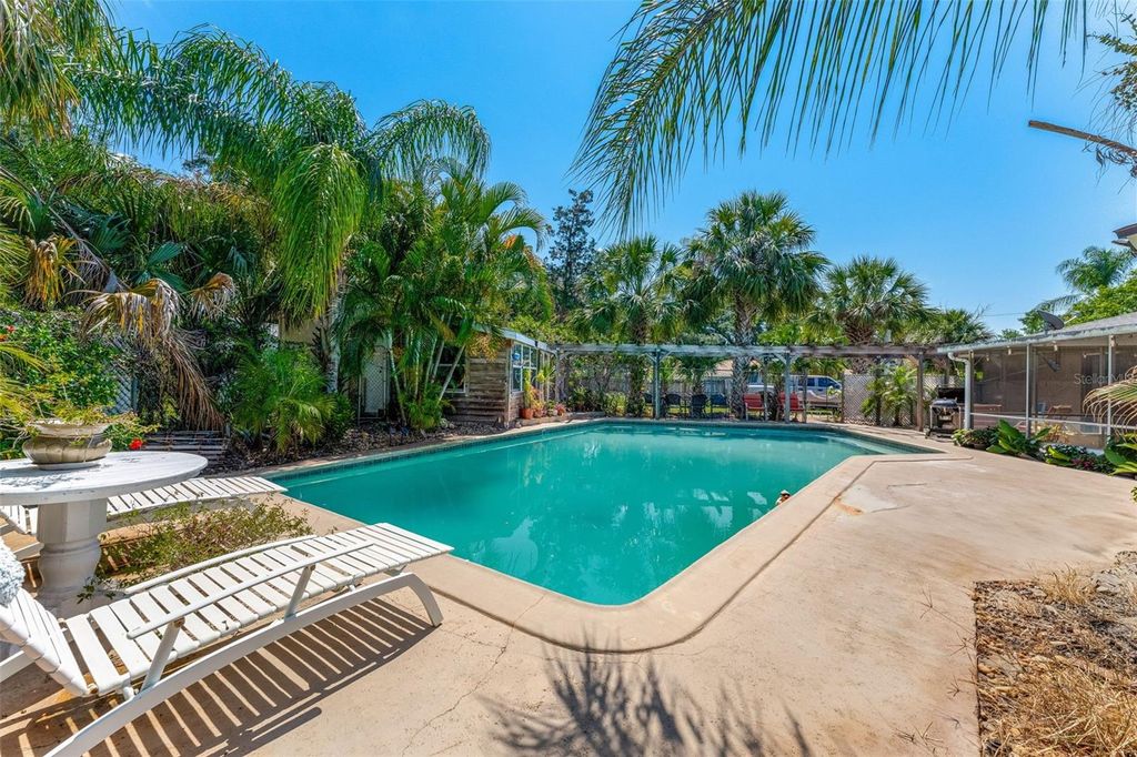 Photo of 1096 Dyson Drive, Winter Springs, FL 32708 (MLS # S5127598)