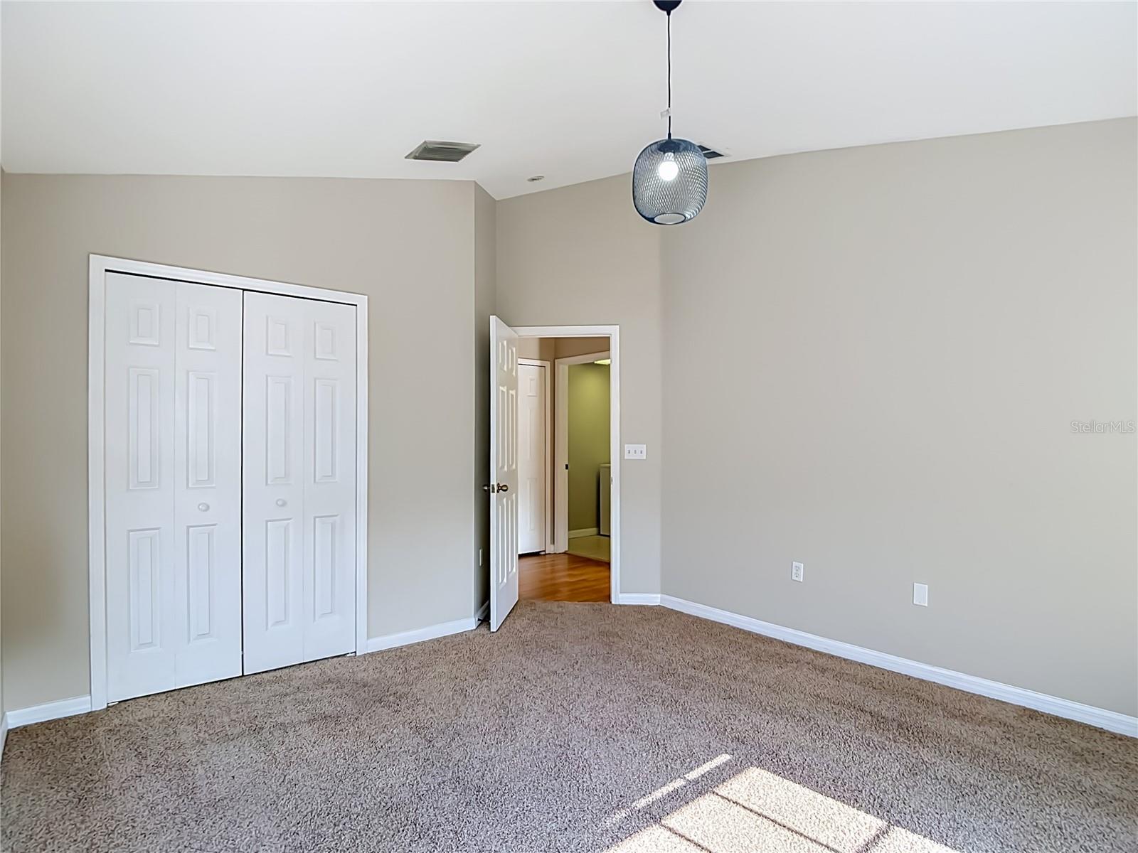SADDLE CREEK MANOR - Residential