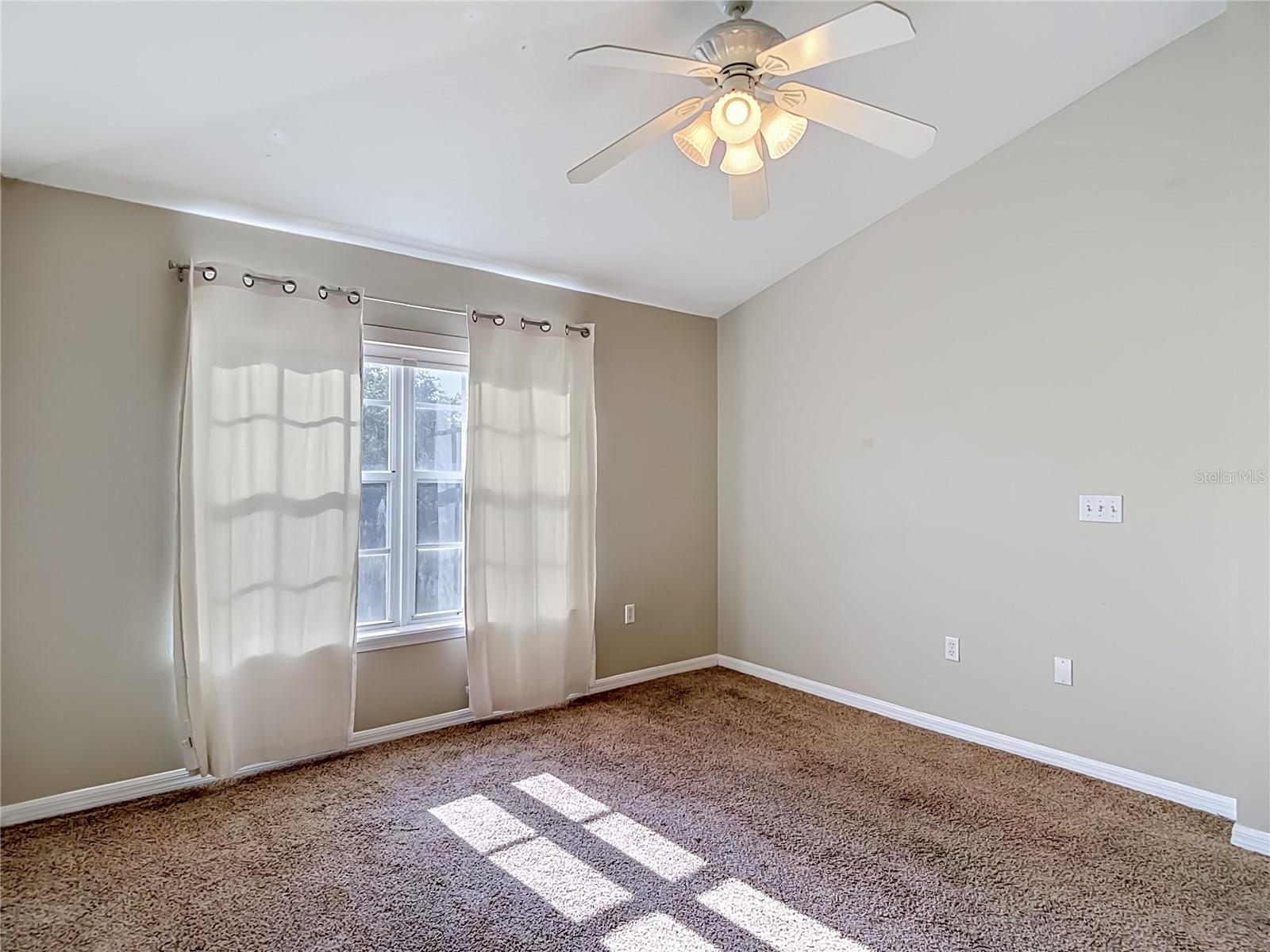 SADDLE CREEK MANOR - Residential