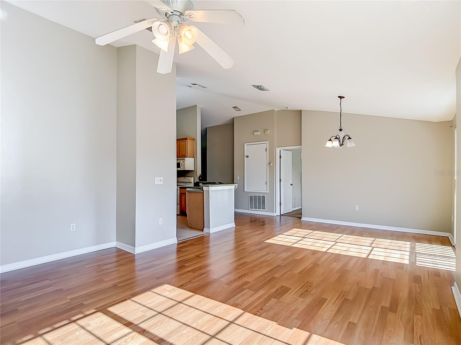 SADDLE CREEK MANOR - Residential