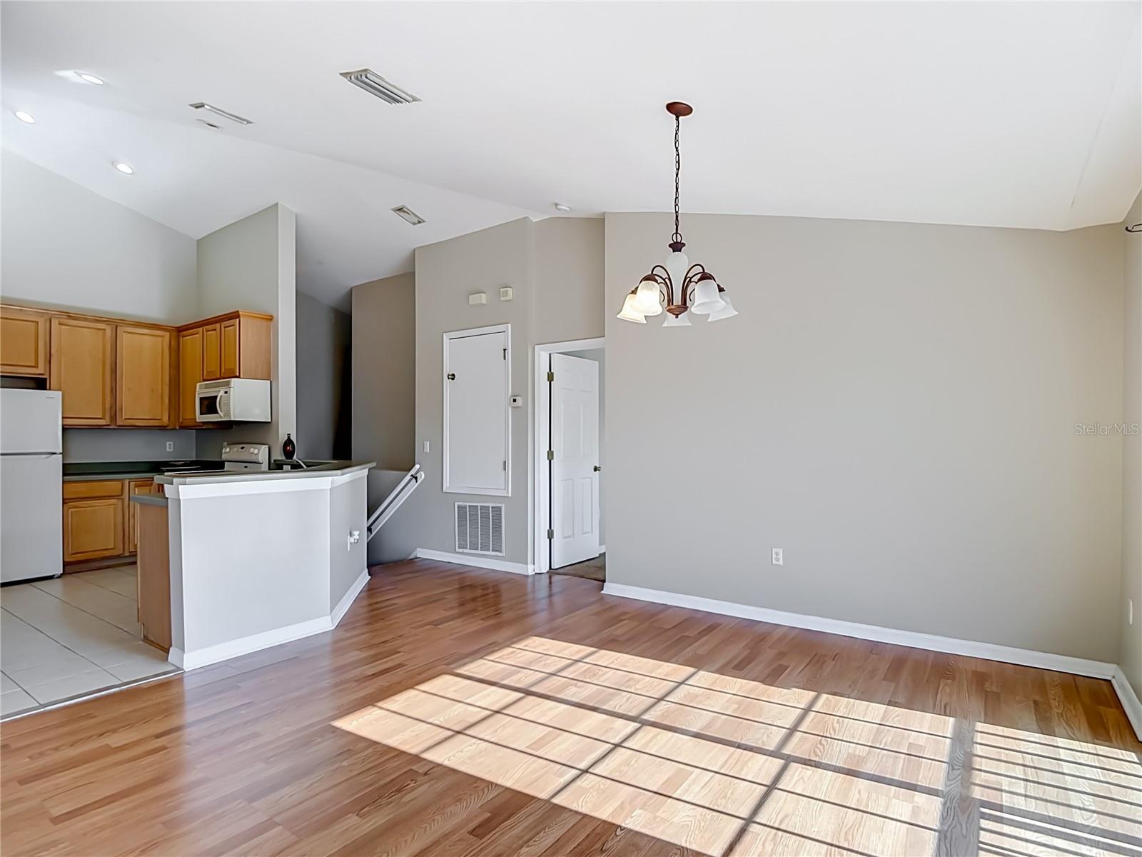 SADDLE CREEK MANOR - Residential