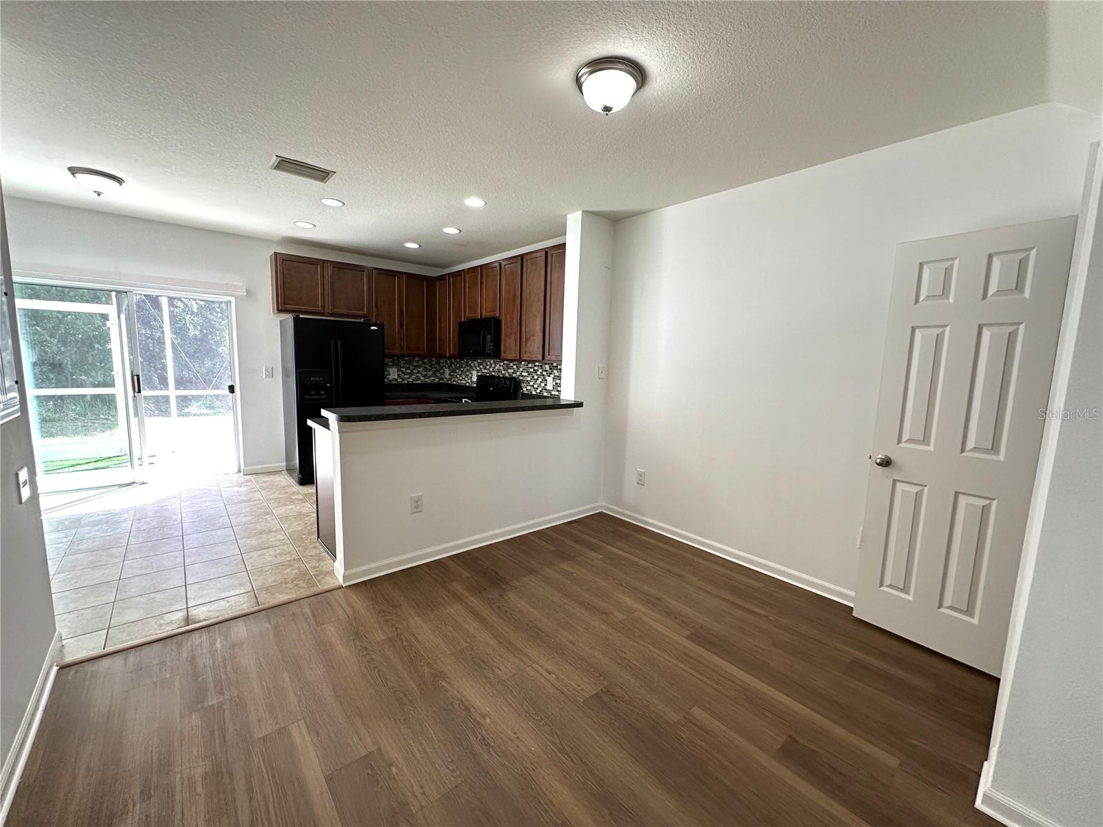 FISHHAWK RANCH TWNHMS PH - Residential Lease