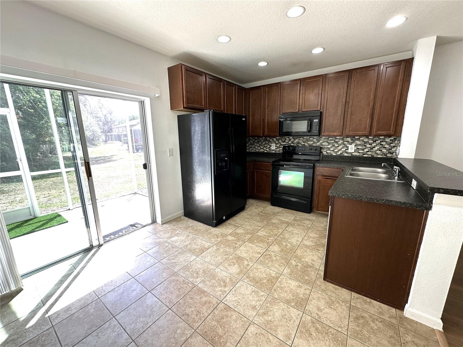 FISHHAWK RANCH TWNHMS PH - Residential Lease