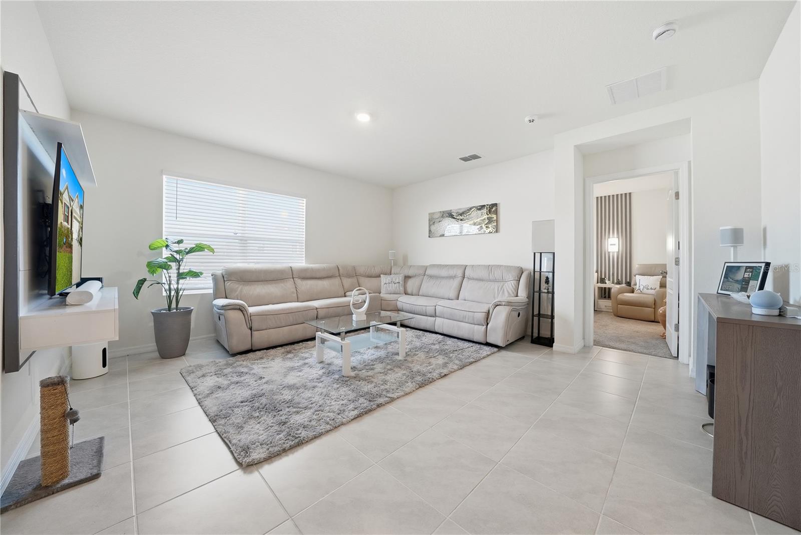 Casas a venda 1 - Jen Dantas 4133 SINGING MOCKINGBIRD BOULEVARD