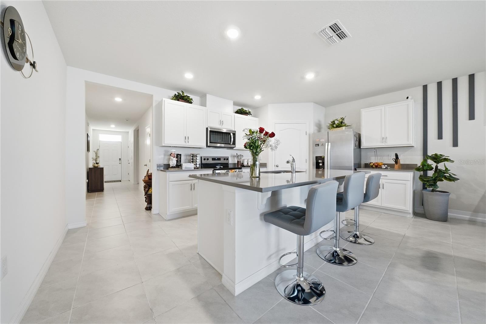 Casas a venda 3 - Jen Dantas 4133 SINGING MOCKINGBIRD BOULEVARD