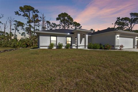 A home in PORT CHARLOTTE