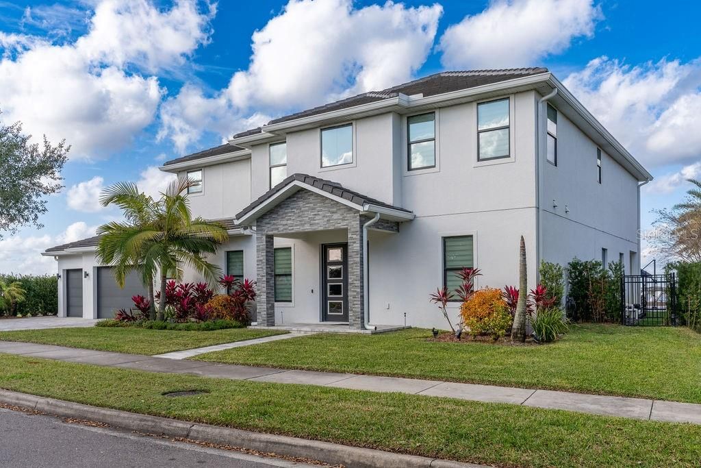 Photo of 7701 Summerlake Pointe Boulevard, Winter Garden, FL 34787 (MLS # O6391690)