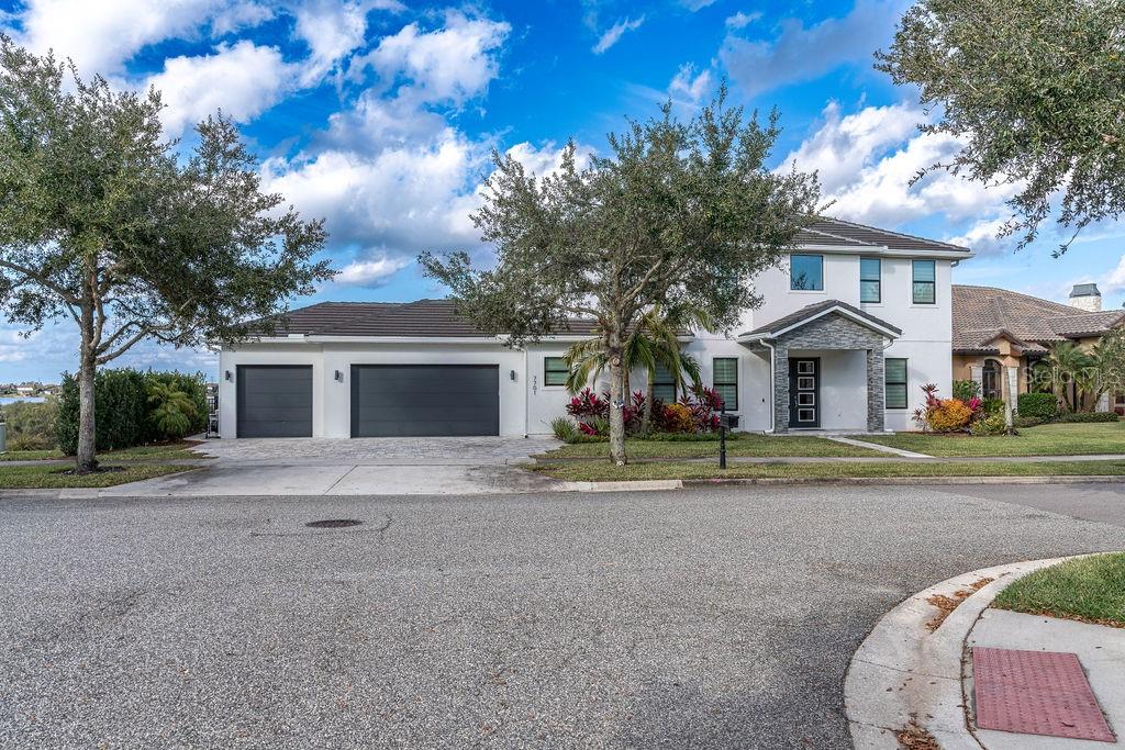 7701 SUMMERLAKE POINTE BOULEVARD