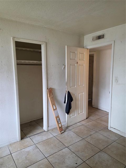 Tiny photo for 1215 NW 15th Avenue, Ocala, FL 34475 (MLS # S5150346)