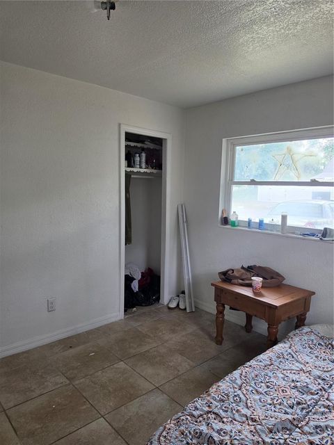 Tiny photo for 1215 NW 15th Avenue, Ocala, FL 34475 (MLS # S5150346)