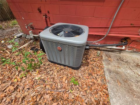 Tiny photo for 1215 NW 15th Avenue, Ocala, FL 34475 (MLS # S5150346)