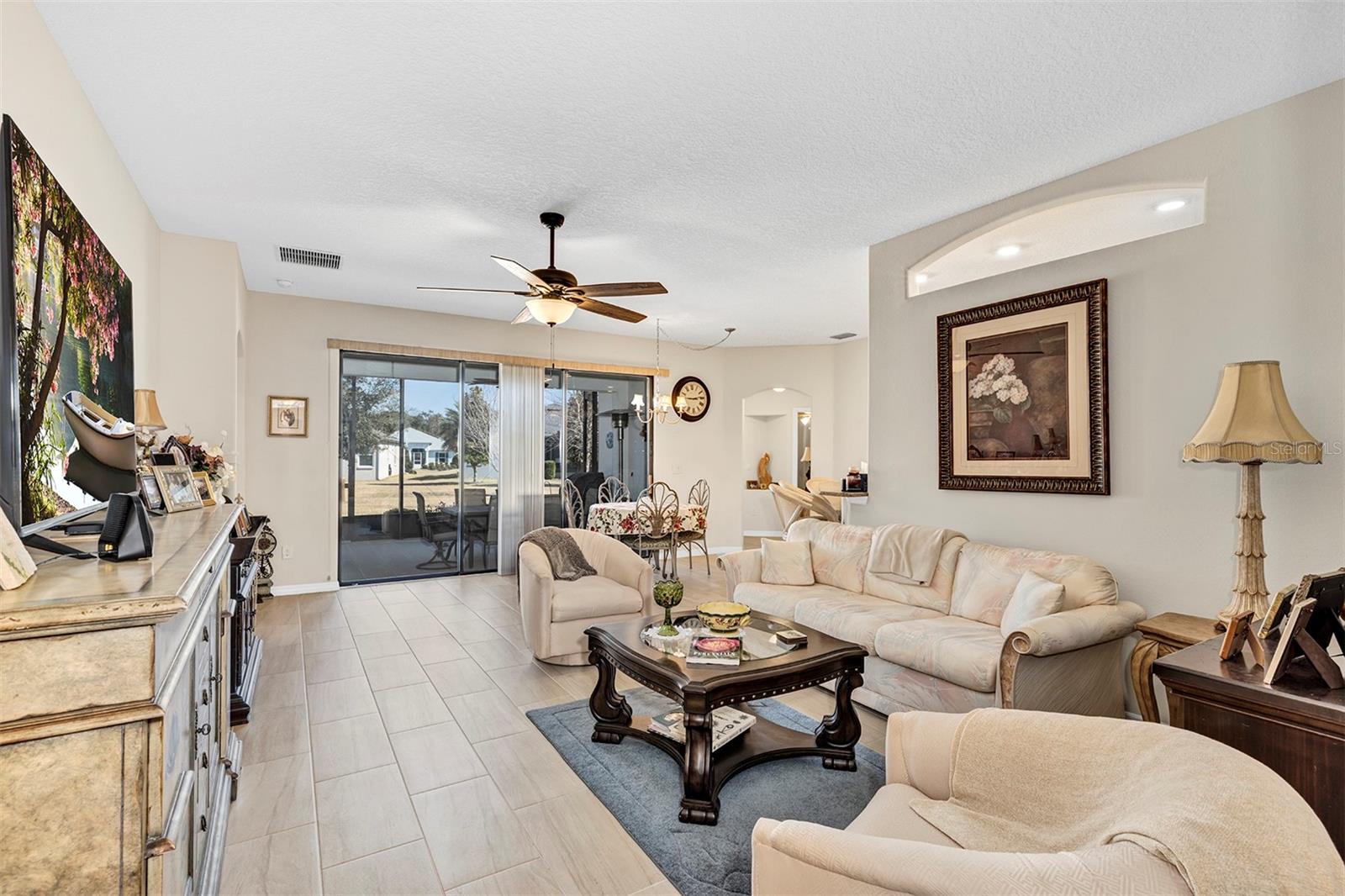 ARLINGTON RIDGE - Residential