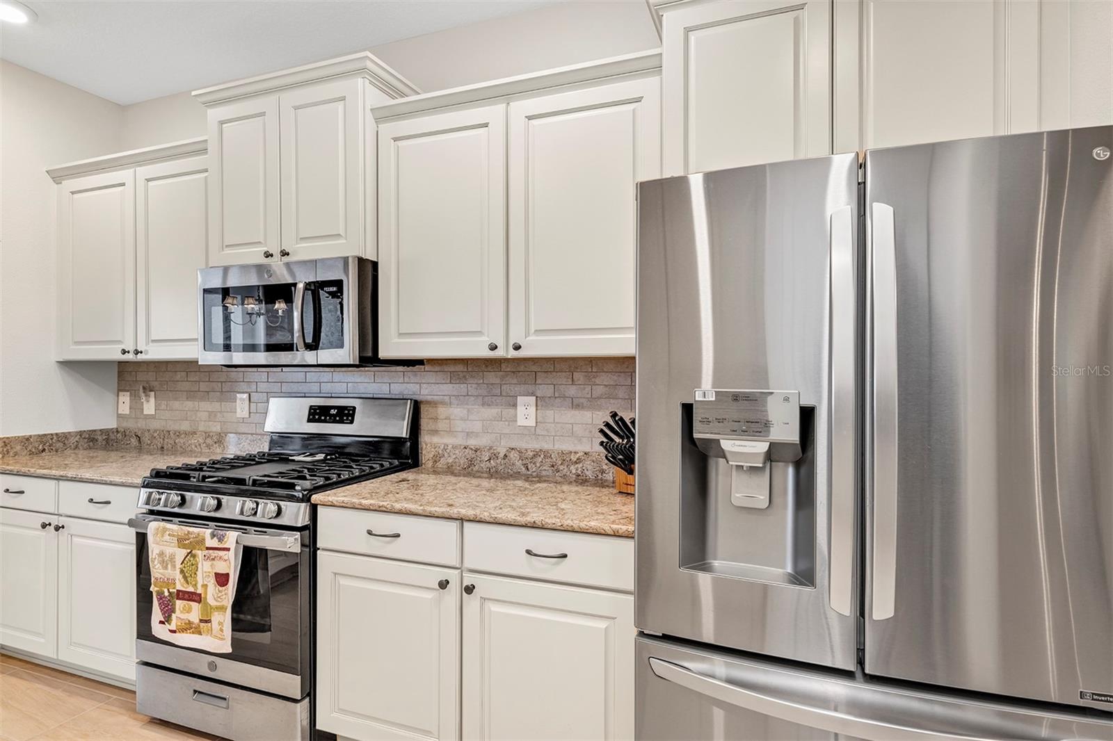 ARLINGTON RIDGE - Residential