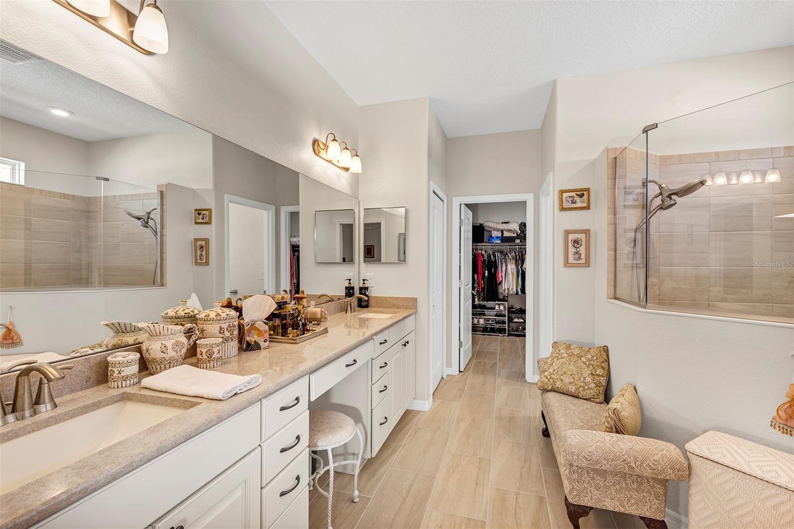 ARLINGTON RIDGE - Residential