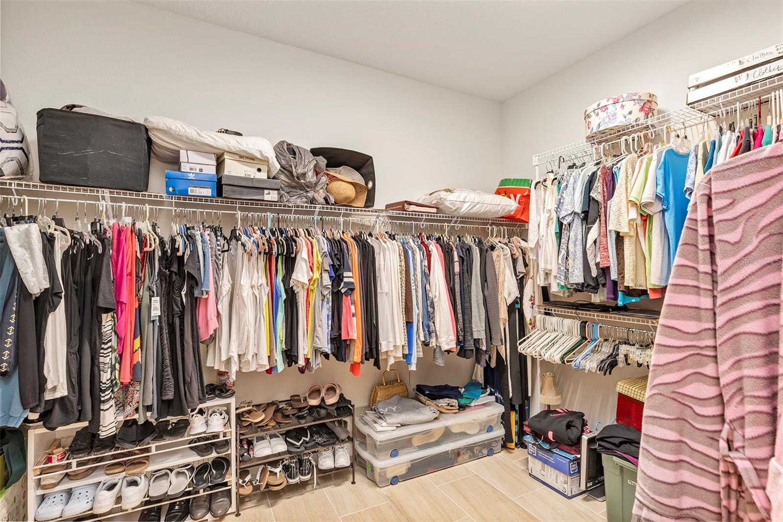 ARLINGTON RIDGE - Residential