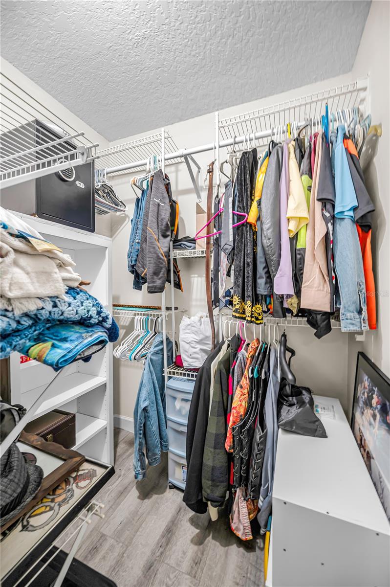 SUNNYBROOK CONDO 10 - Residential