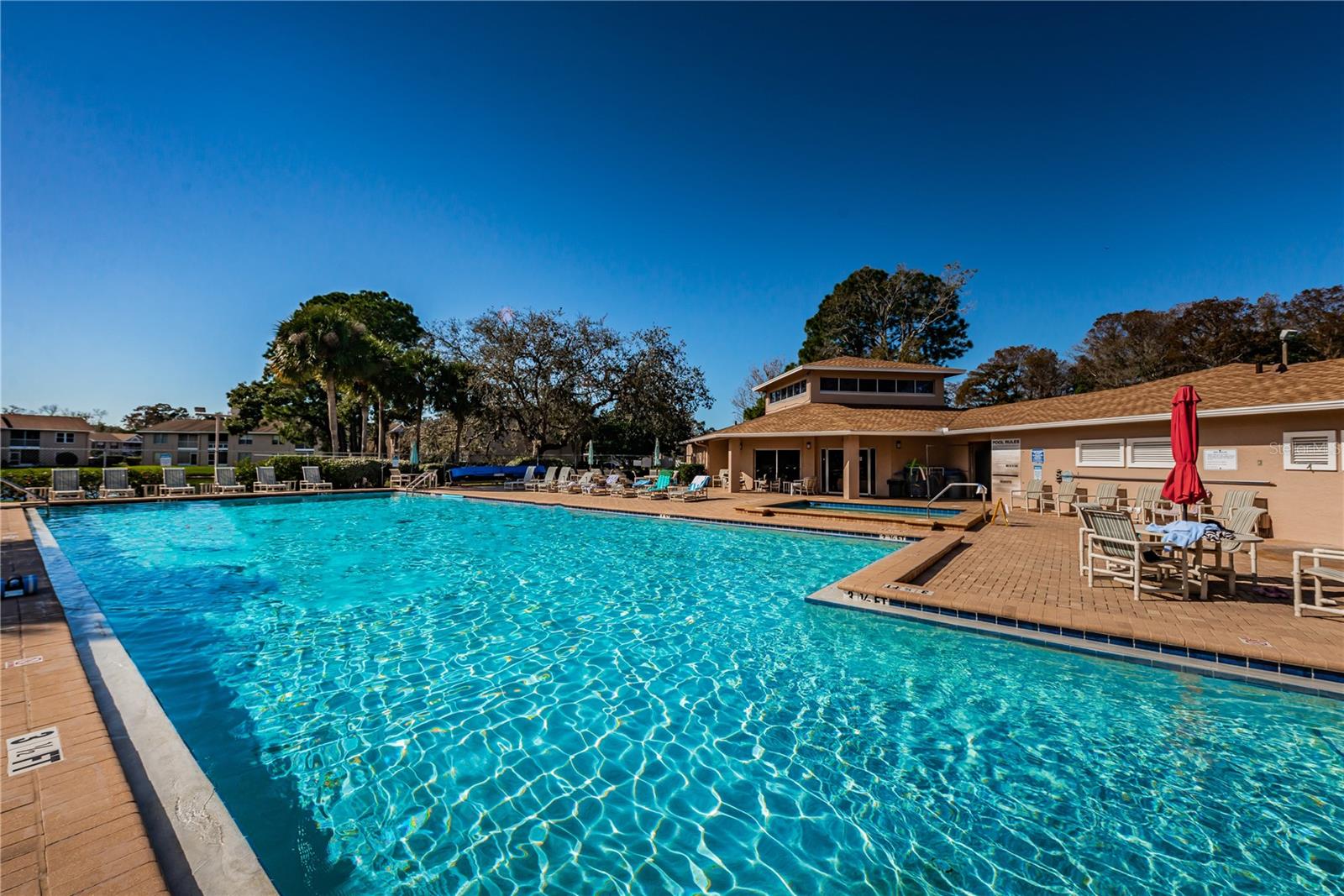 SUNNYBROOK CONDO 10 - Residential