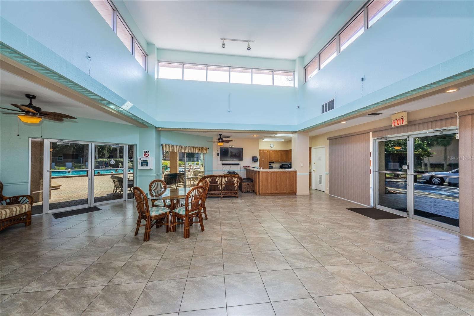 SUNNYBROOK CONDO 10 - Residential