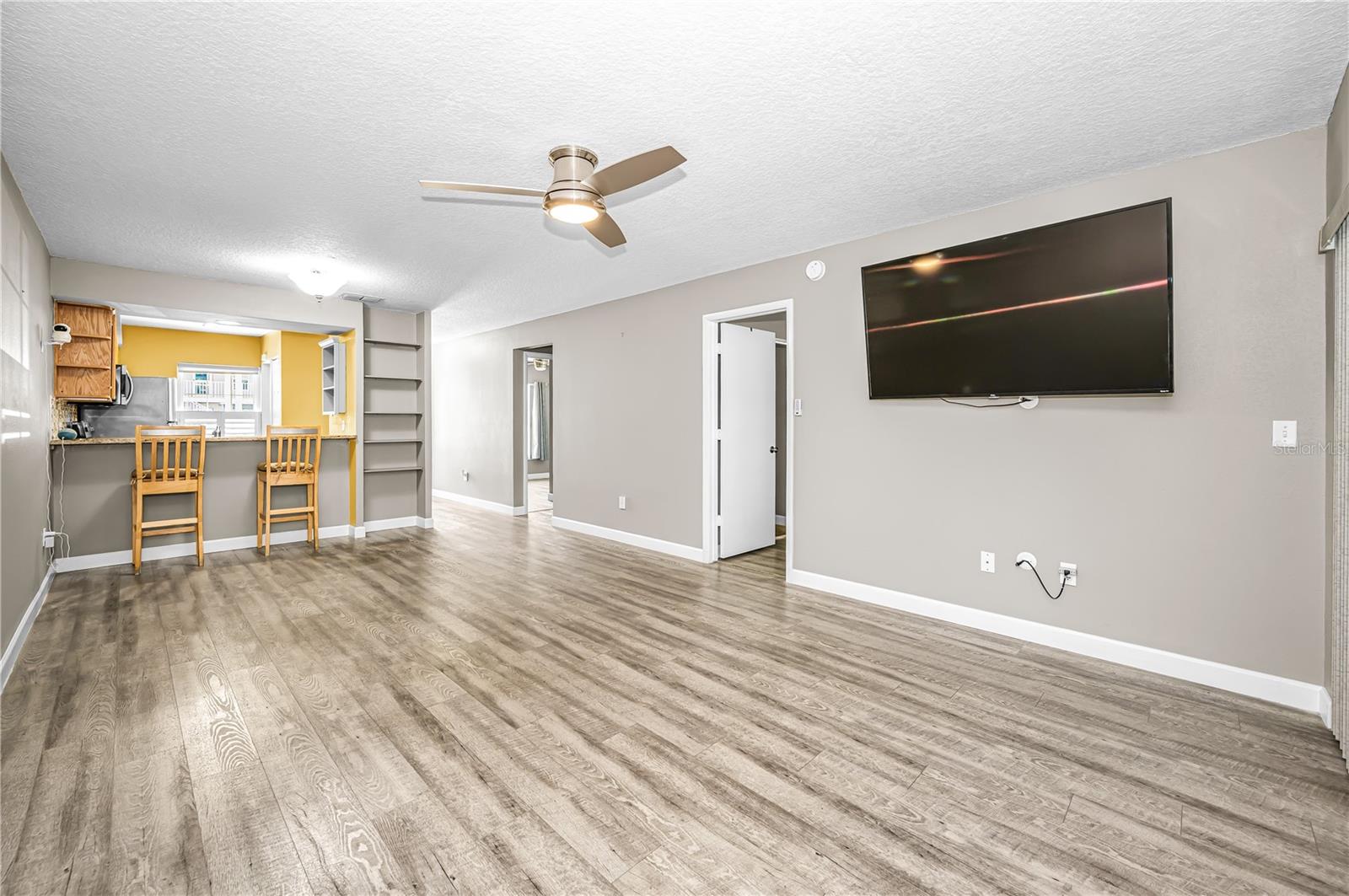 SUNNYBROOK CONDO 10 - Residential