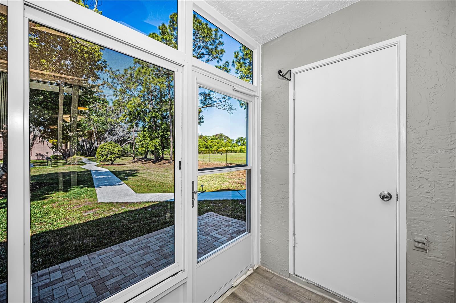 SUNNYBROOK CONDO 10 - Residential