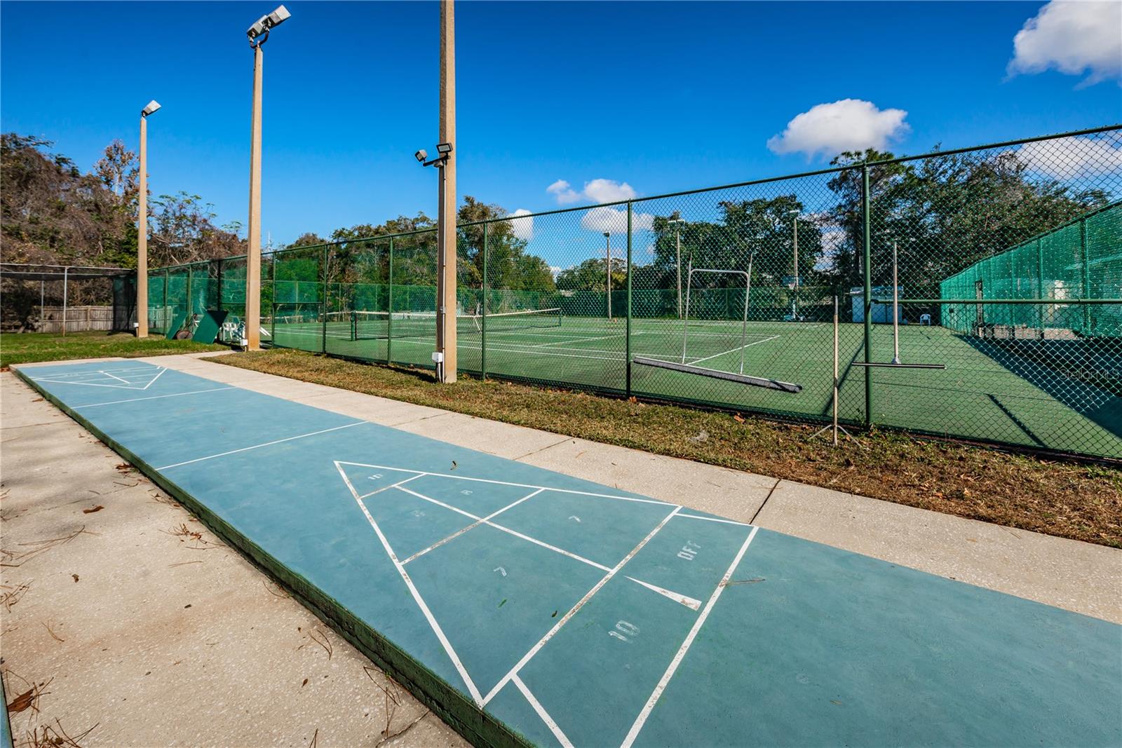 SUNNYBROOK CONDO 10 - Residential