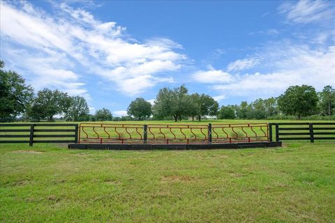 Tiny photo for 0 NW 150th Avenue, Ocala, FL 34482 (MLS # OM711090)