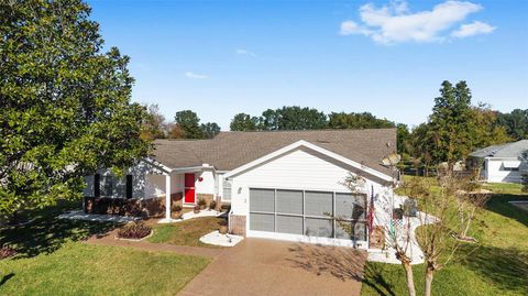 Photo of 11283 SW 139th Place, Dunnellon, FL 34432 (MLS # OM713355)