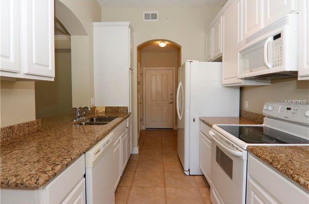 ARTISAN CLUB CONDO PH 2 - Residential