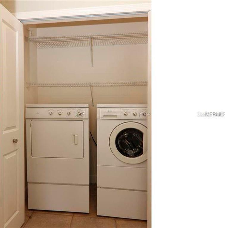 ARTISAN CLUB CONDO PH 2 - Residential