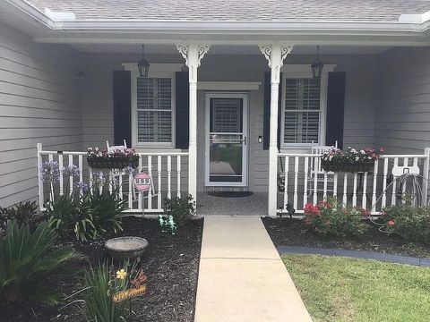 A home in HOMOSASSA