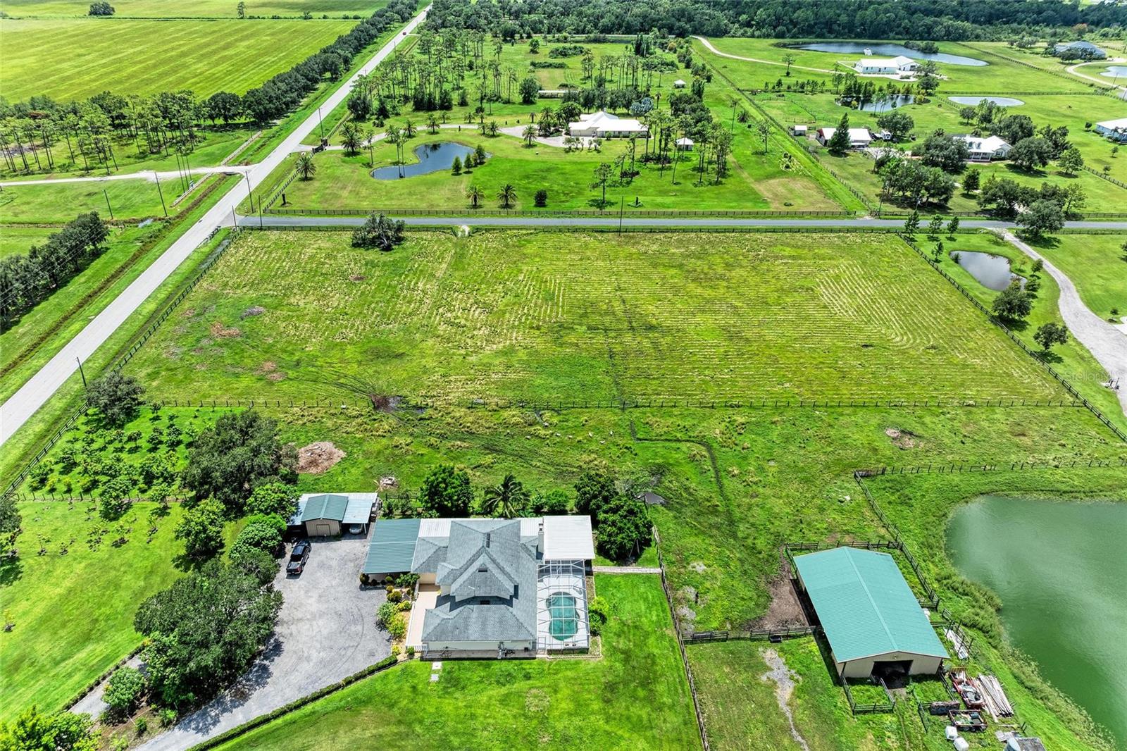 POMELLO PARK - Land