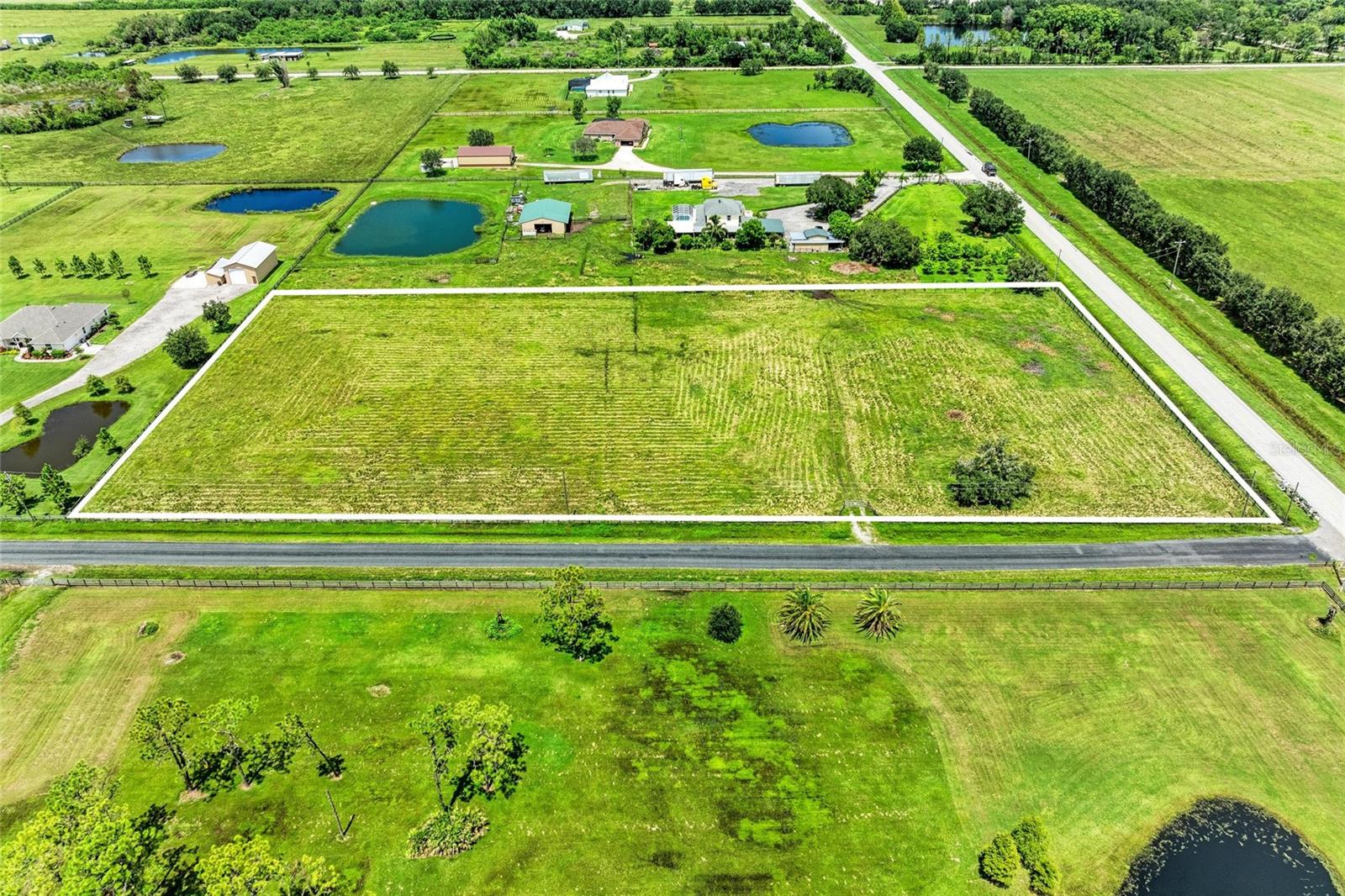 POMELLO PARK - Land