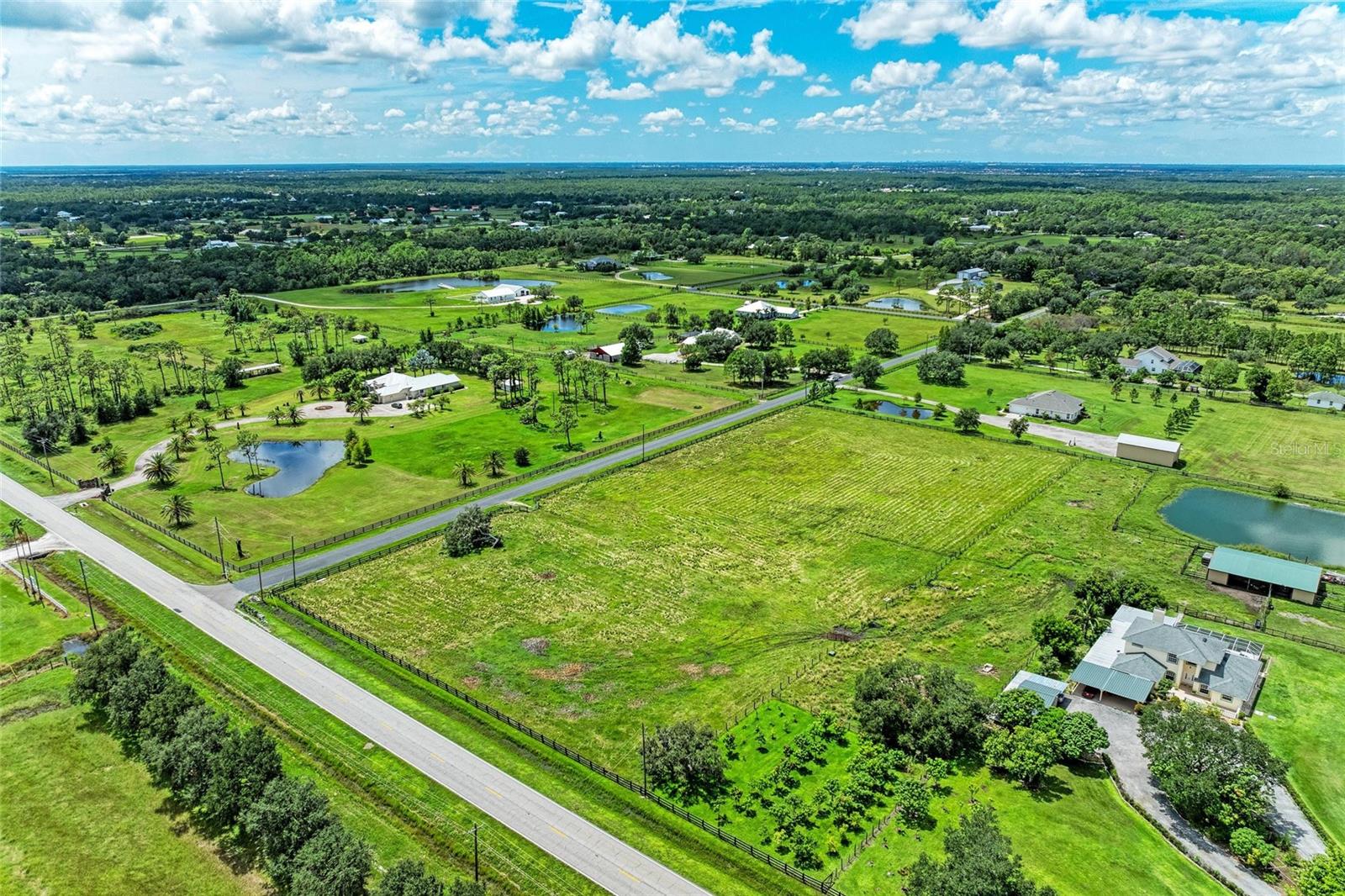 POMELLO PARK - Land