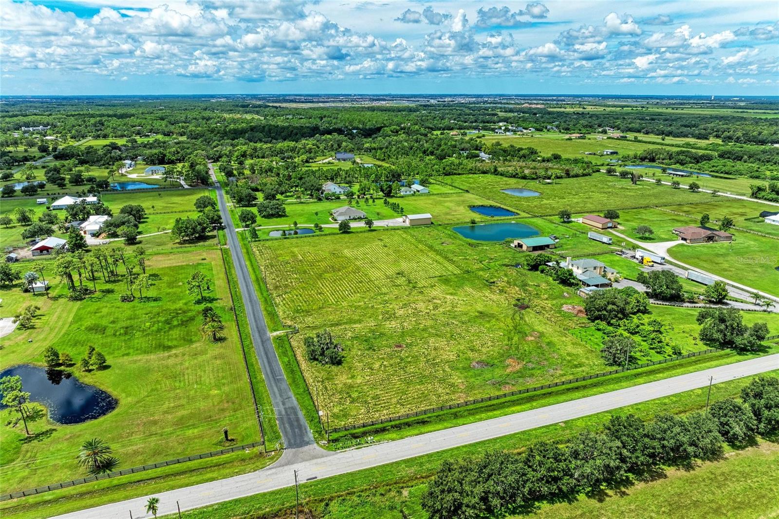 POMELLO PARK - Land