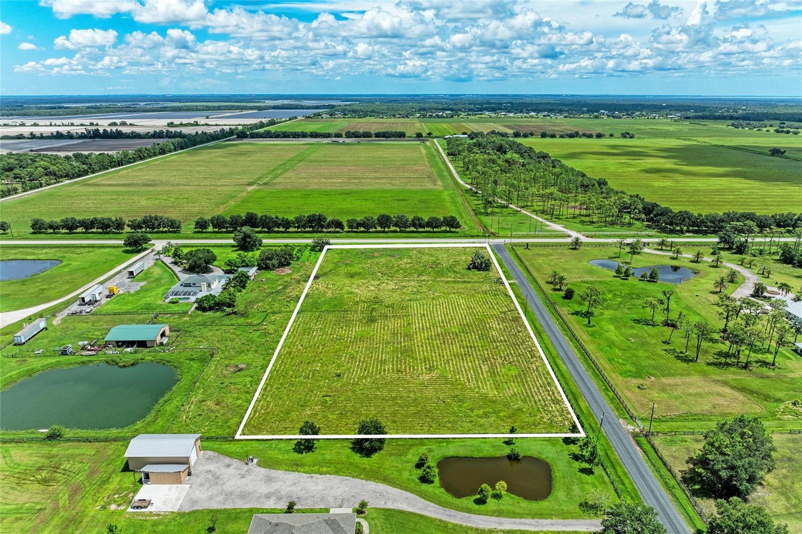 POMELLO PARK - Land