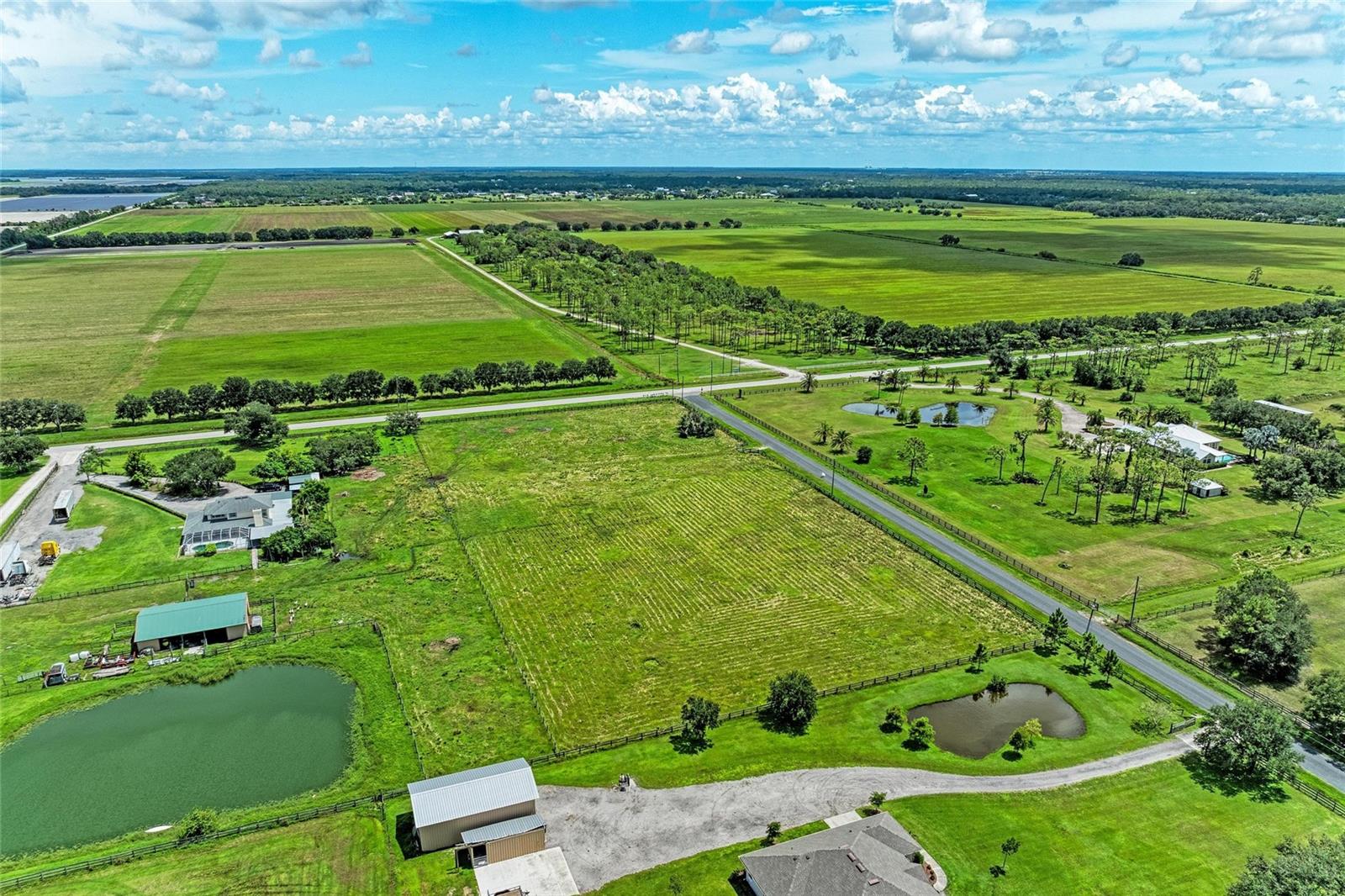 POMELLO PARK - Land