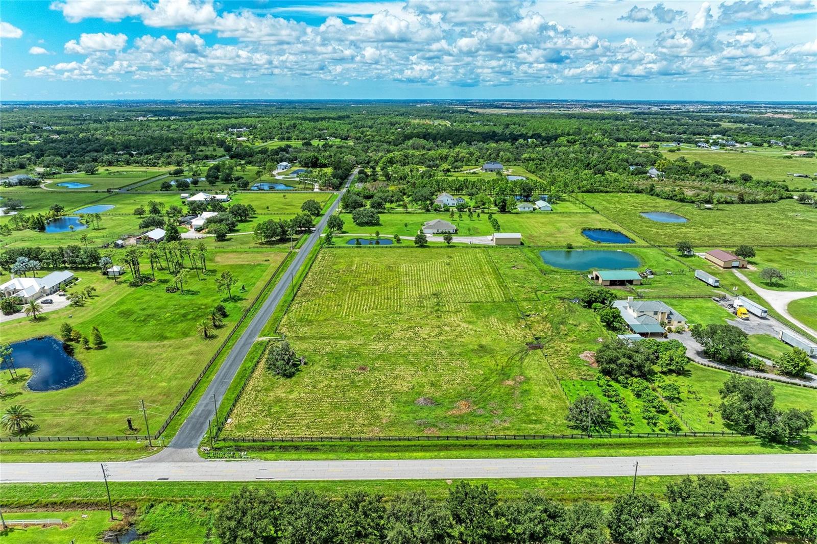 POMELLO PARK - Land