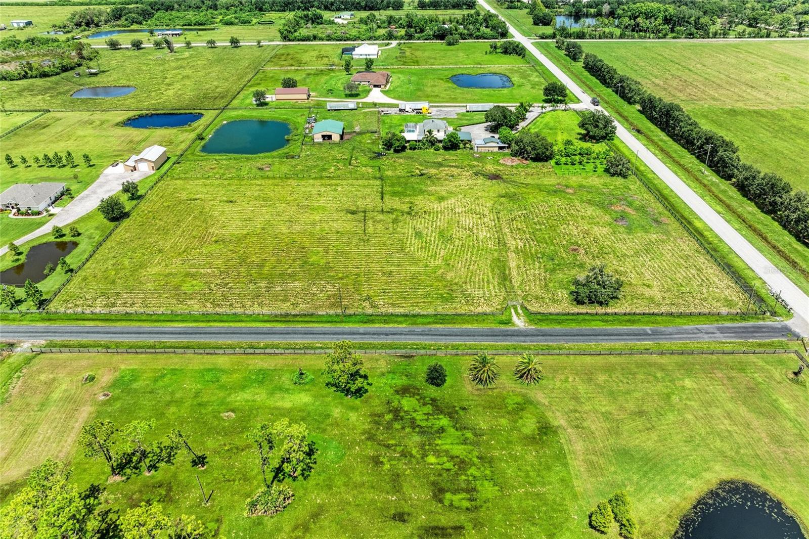 POMELLO PARK - Land