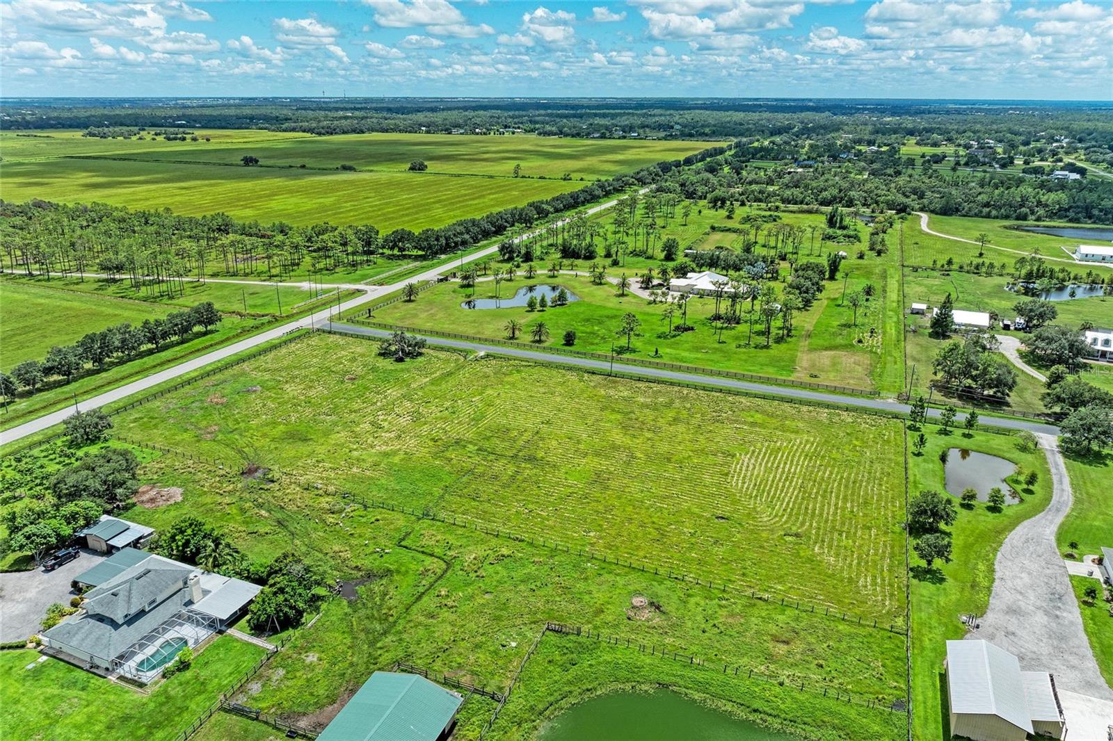 POMELLO PARK - Land